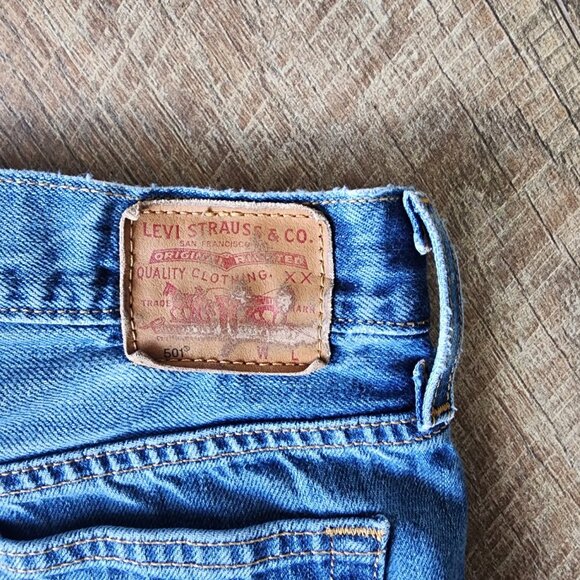 Levi's 501 Cut Off Cuffed Denim Shorts Y2K Circa 2010  Size 26 - Picture 5 of 5